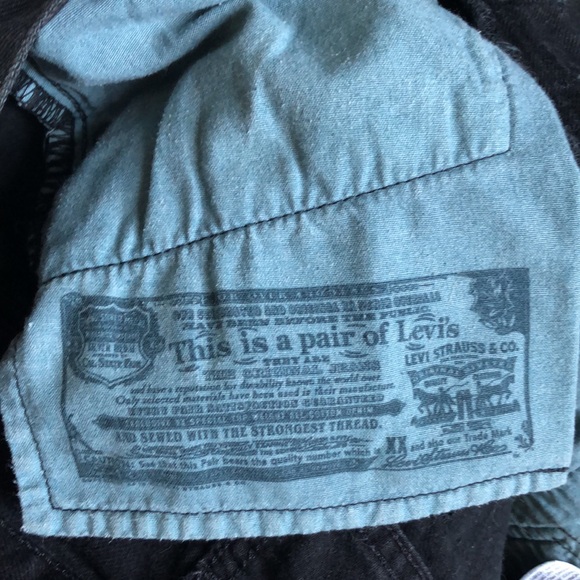 Levi’s distressed high waisted black shorts, size 26 - Picture 6 of 8